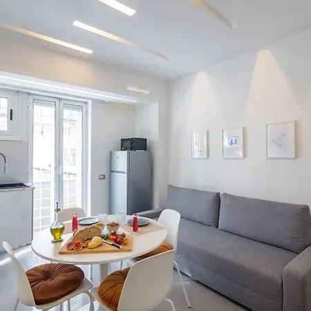 Apartment My Cozy White House Rome