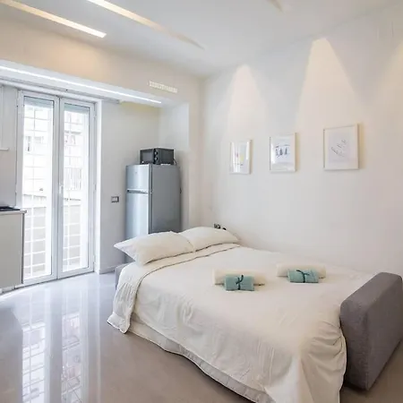 My Cozy White House * Rome
